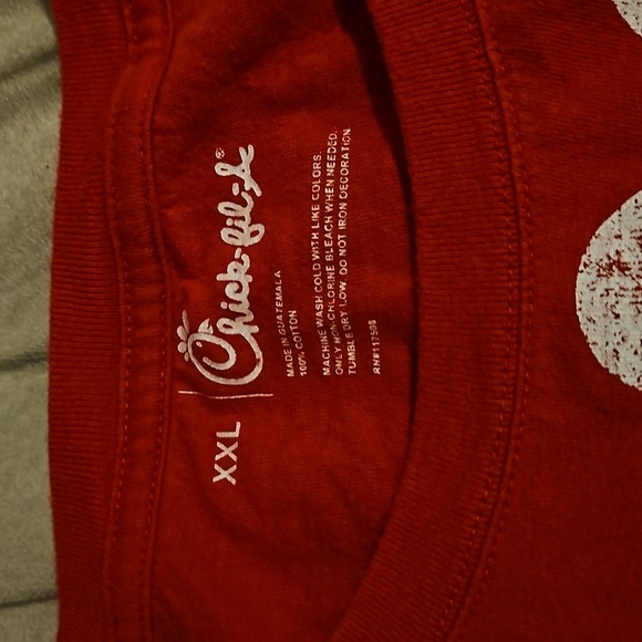 Chick-fil-a t-shirt - Picture 2 of 2